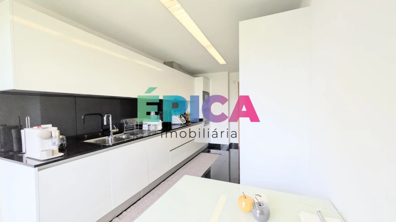 Apartamento T5 para Venda em Lumiar Foto 32