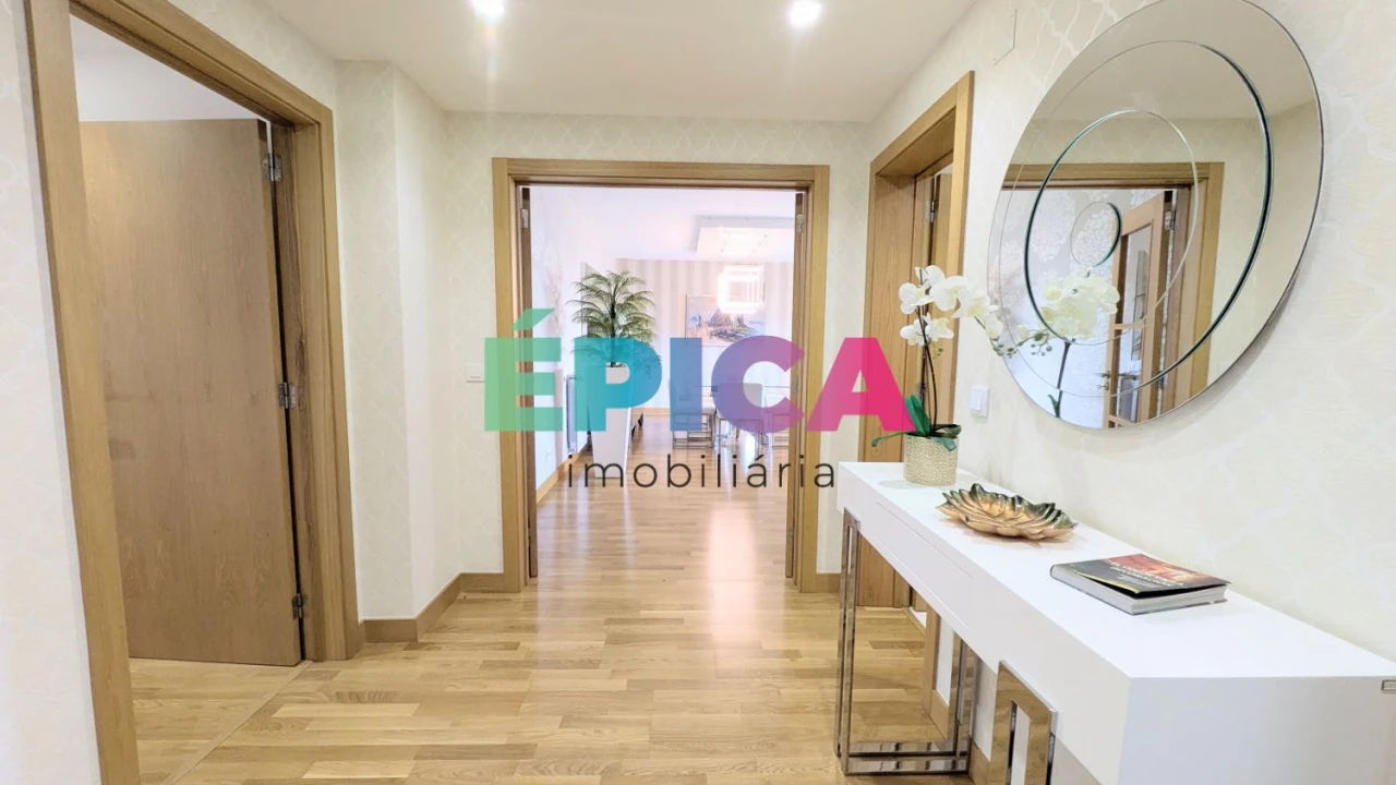 Apartamento T5 para Venda em Lumiar Foto 25