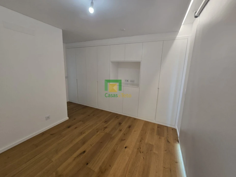 Apartamento T2 para Venda em São Martinho Foto 7