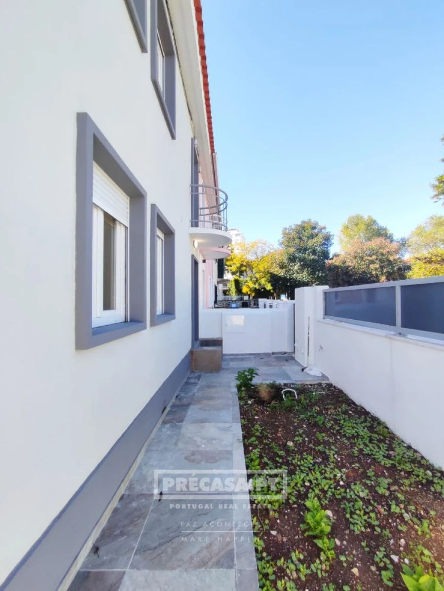 Moradia T3 para Venda em Benfica Foto 6