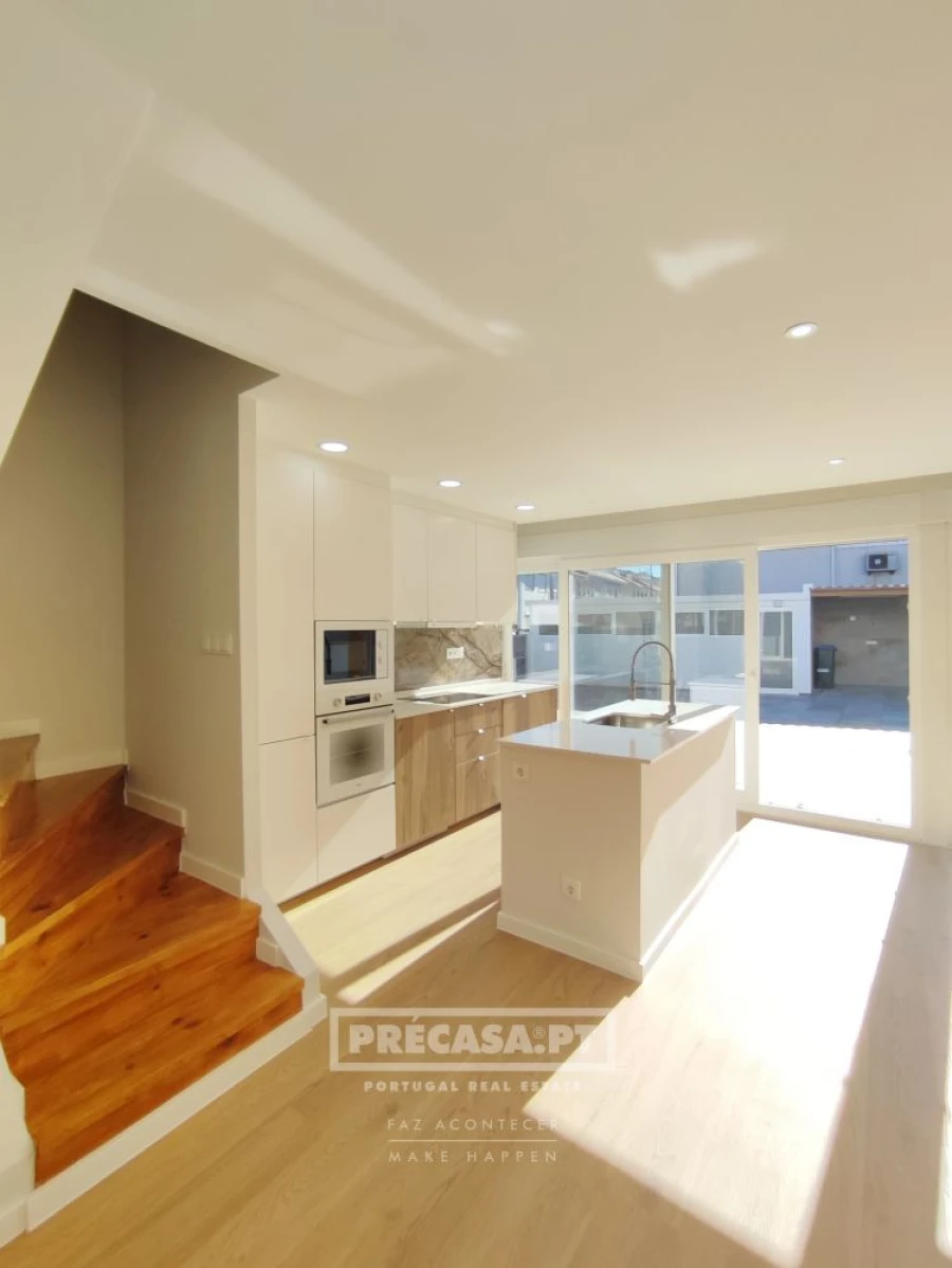 Moradia T3 para Venda em Benfica Foto 54