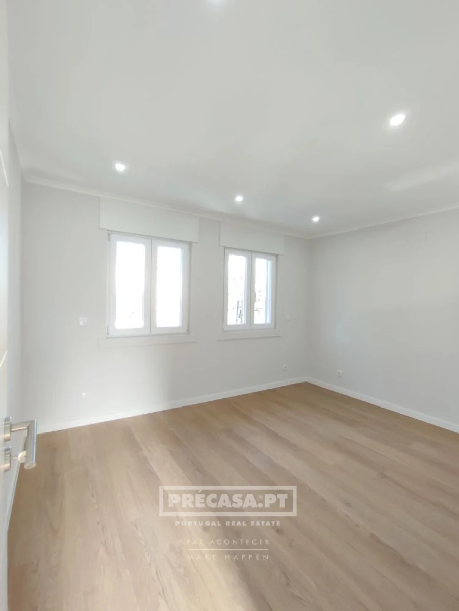 Moradia T3 para Venda em Benfica Foto 66