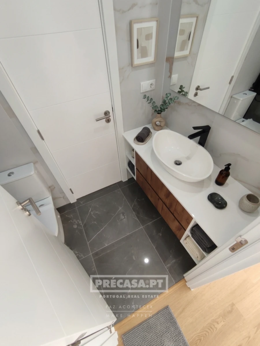 Moradia T3 para Venda em Benfica Foto 47