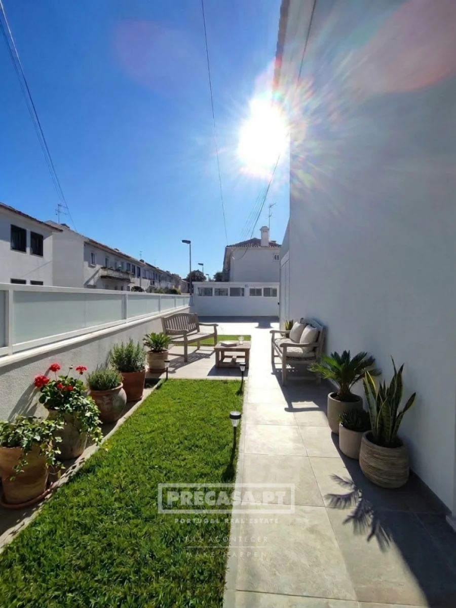 Moradia T3 para Venda em Benfica Foto 9