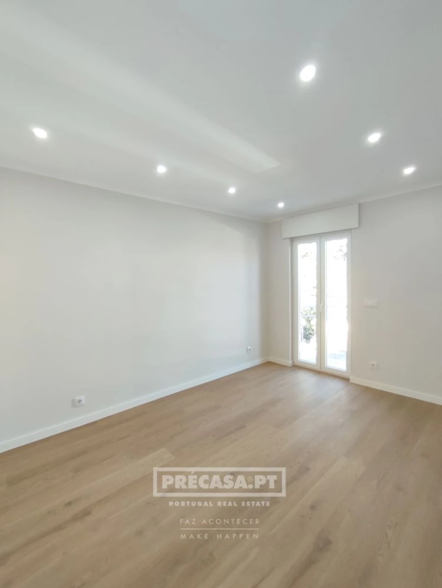 Moradia T3 para Venda em Benfica Foto 72