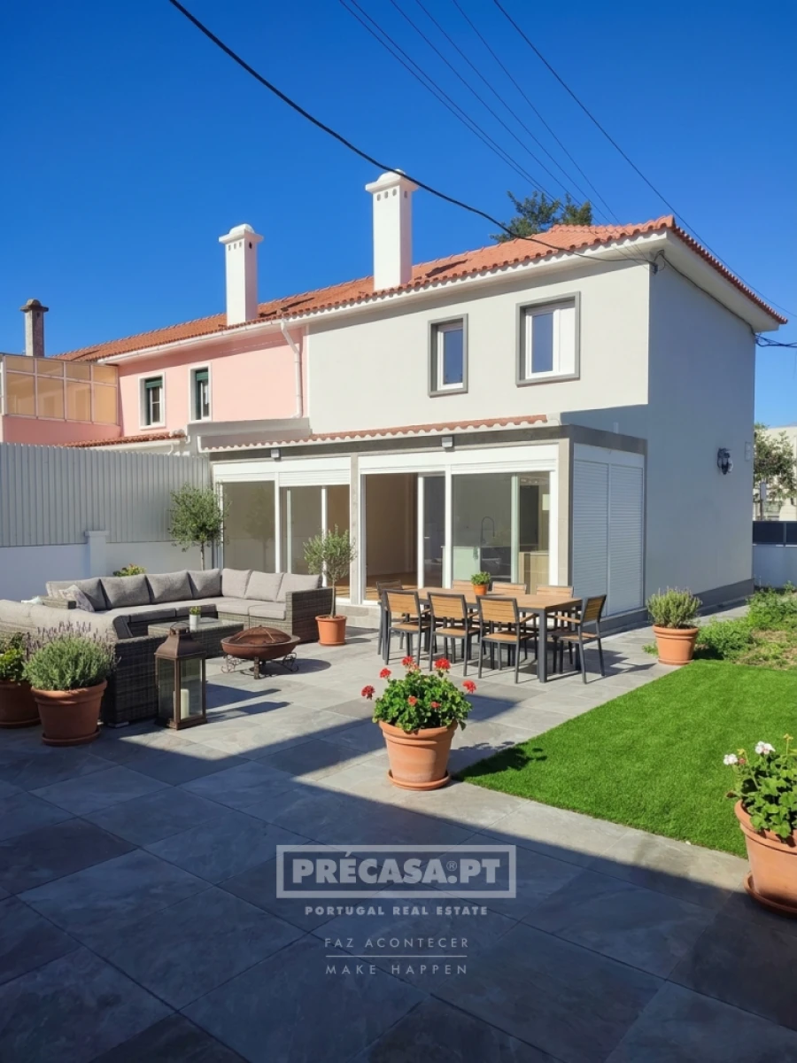 Moradia T3 para Venda em Benfica Foto 21