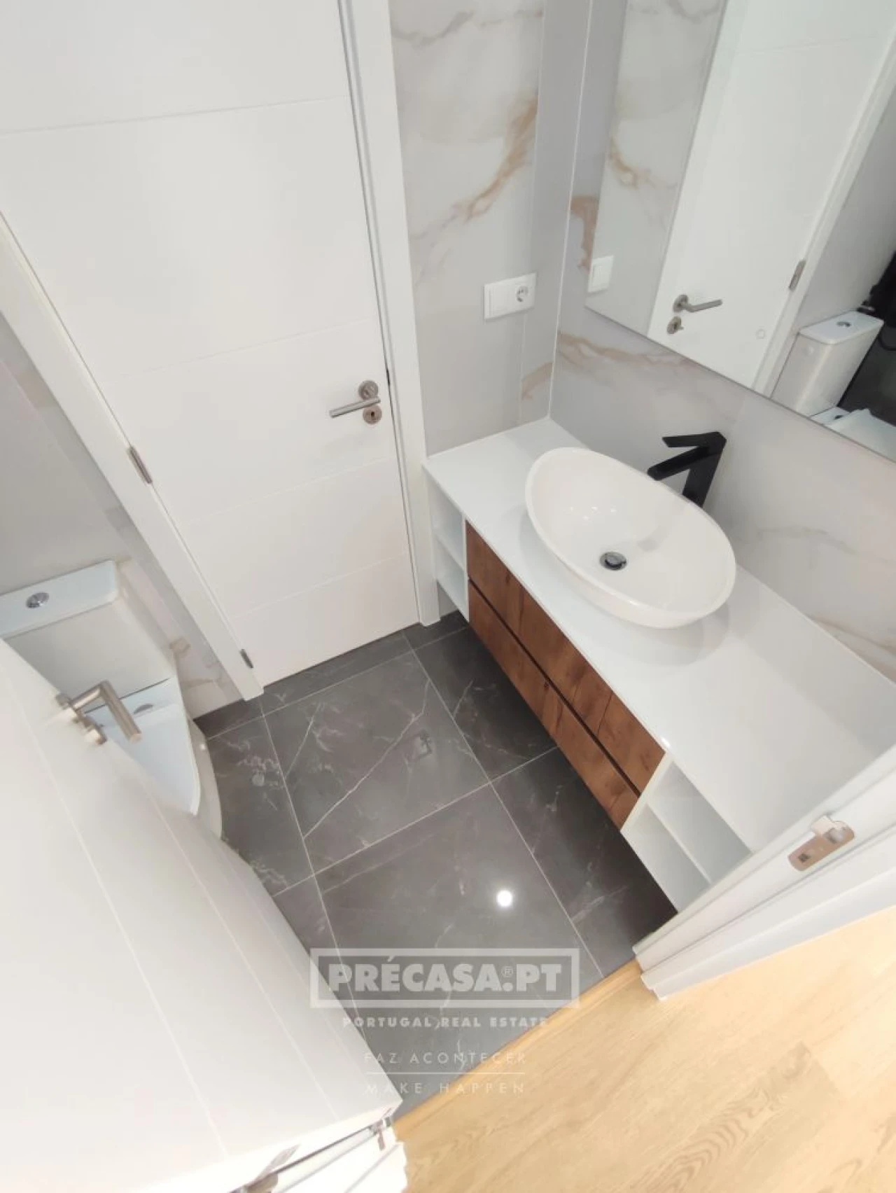 Moradia T3 para Venda em Benfica Foto 46