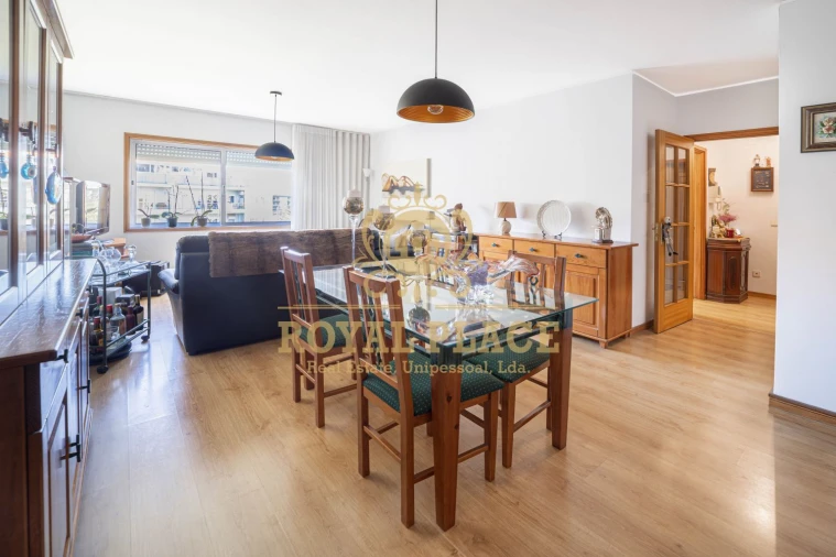 Apartamento T2 para Venda em Mafamude e Vilar do Paraíso Foto 14