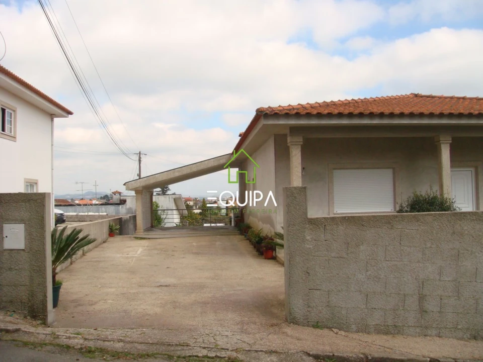 Moradia T3 para Venda em Santo Tirso, Couto (Santa Cristina e São Miguel) e Burgães Foto 4