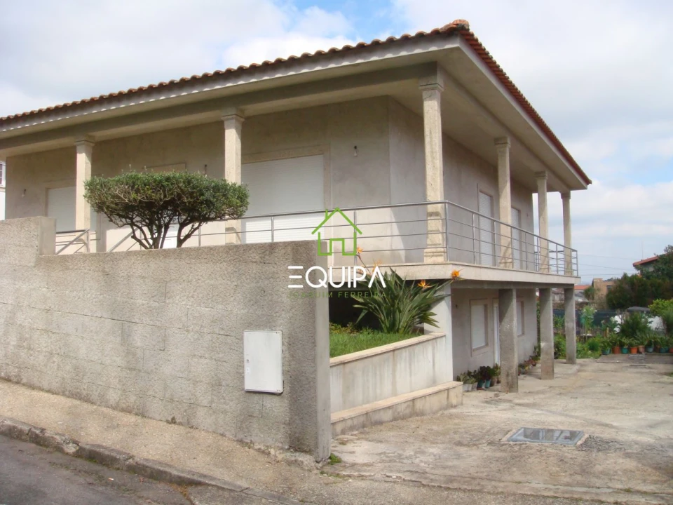 Moradia T3 para Venda em Santo Tirso, Couto (Santa Cristina e São Miguel) e Burgães Foto 3