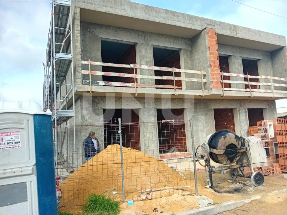 Moradia T4 para Venda em Fernao Ferro Foto 3