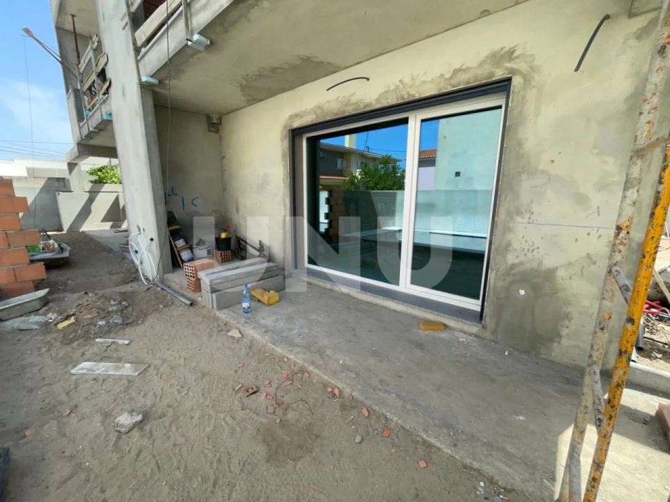 Moradia T4 para Venda em Fernao Ferro Foto 4