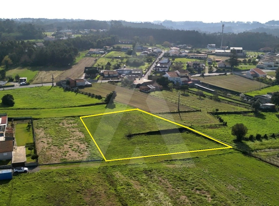 Terreno para Venda em Eixo e Eirol Foto 4