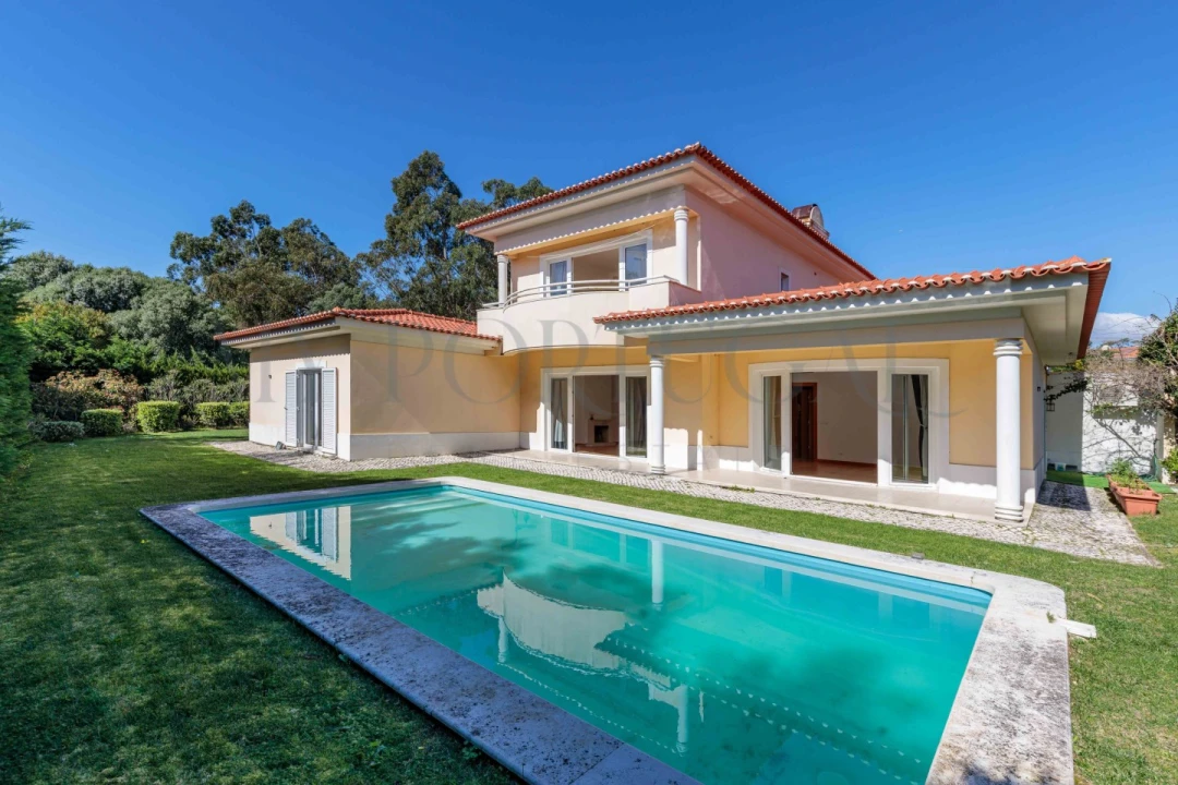 Moradia T4 para Venda em Alcabideche Foto 1