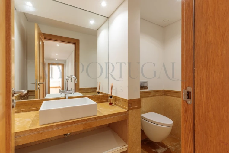 Moradia T4 para Venda em Alcabideche Foto 25