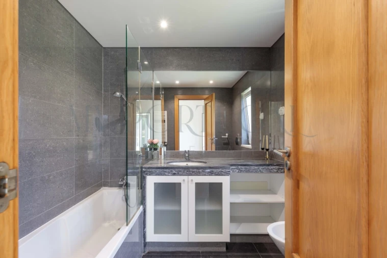 Moradia T4 para Venda em Alcabideche Foto 27