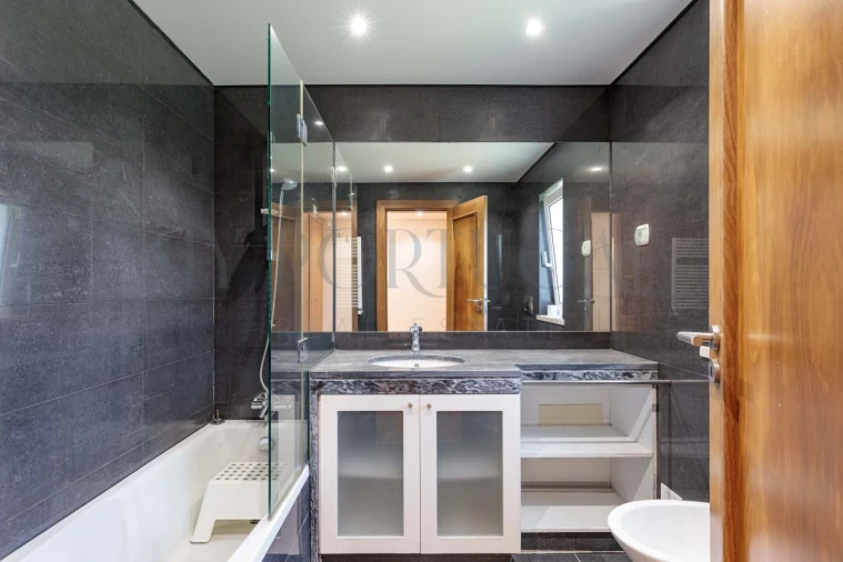 Moradia T4 para Venda em Alcabideche Foto 35