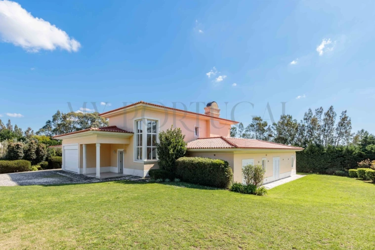 Moradia T4 para Venda em Alcabideche Foto 2