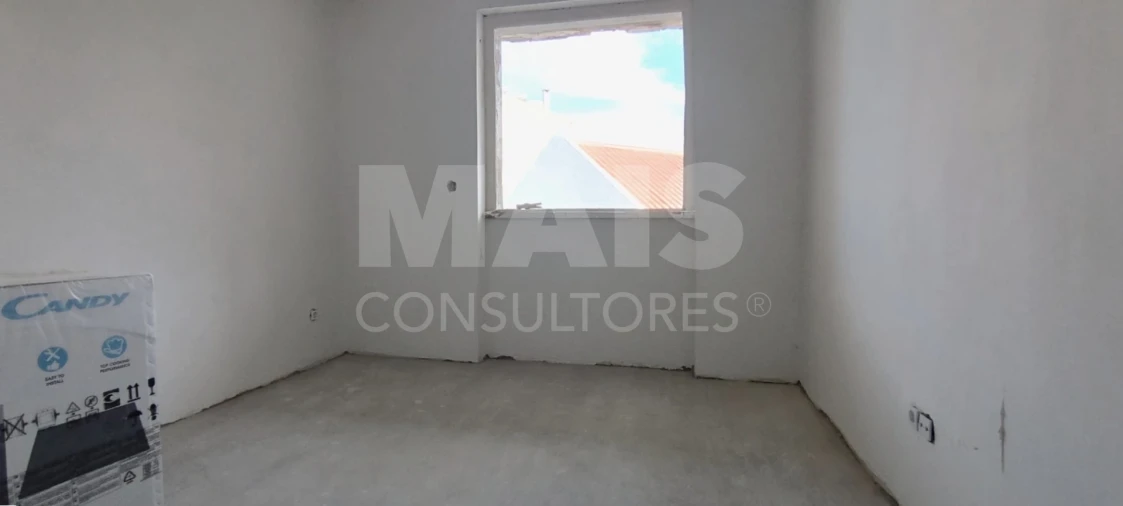 Apartamento T1 para Venda em Benavente Foto 2