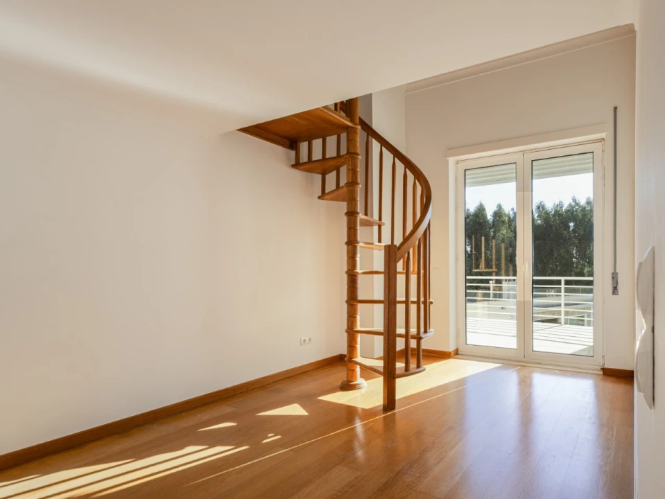 Moradia T4 para Venda em Buarcos Foto 8