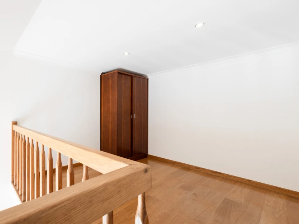 Moradia T4 para Venda em Buarcos Foto 11