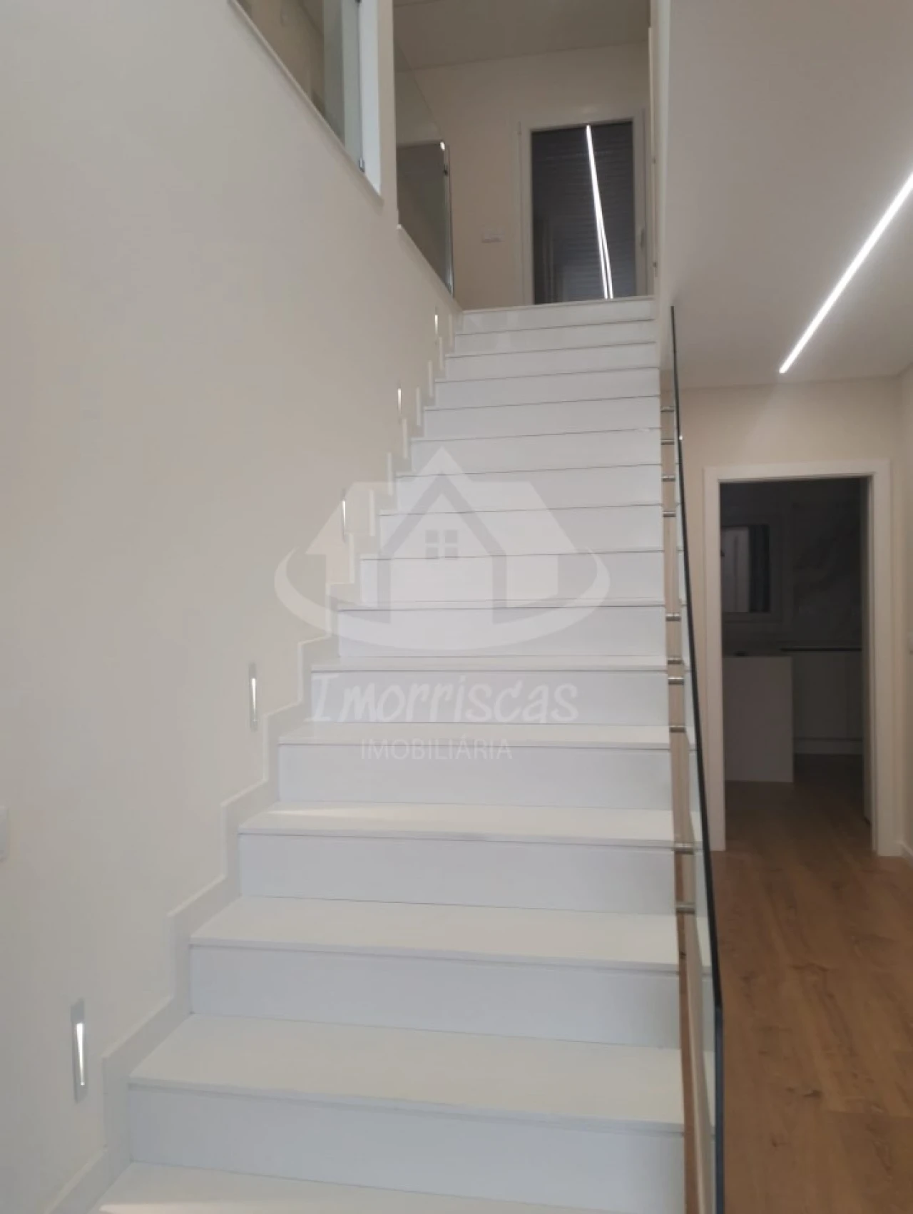 Moradia T4 para Venda em Santa Iria de Azoia, São João da Talha e Bobadela Foto 11