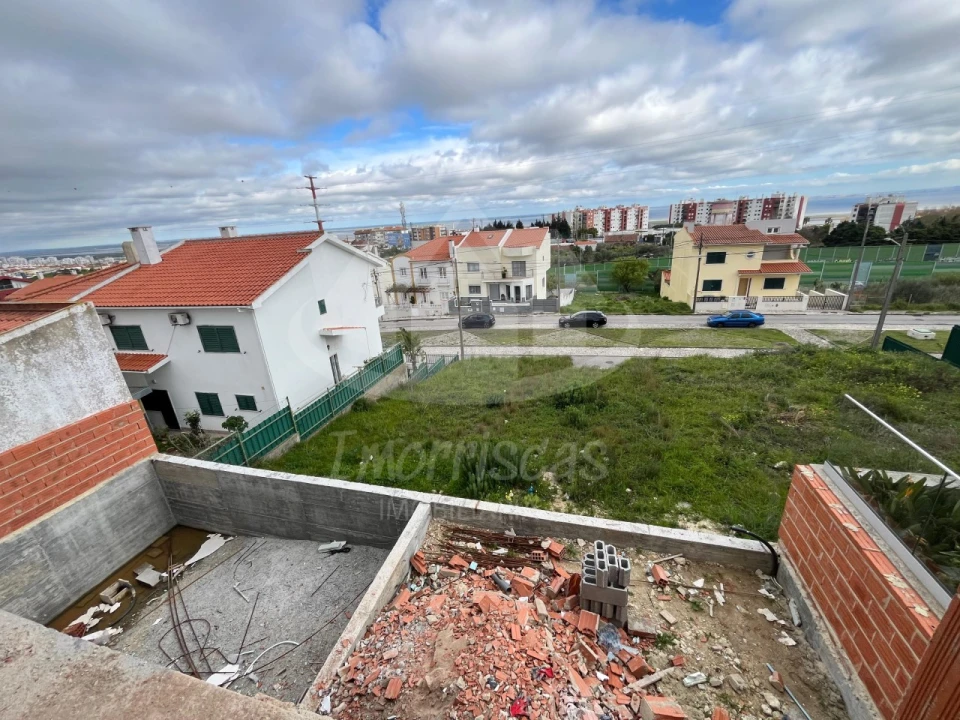 Moradia T4 para Venda em Santa Iria de Azoia, São João da Talha e Bobadela Foto 27