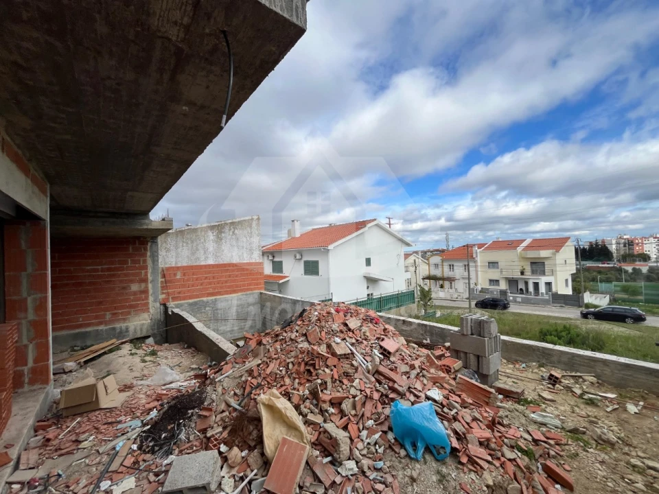 Moradia T4 para Venda em Santa Iria de Azoia, São João da Talha e Bobadela Foto 13