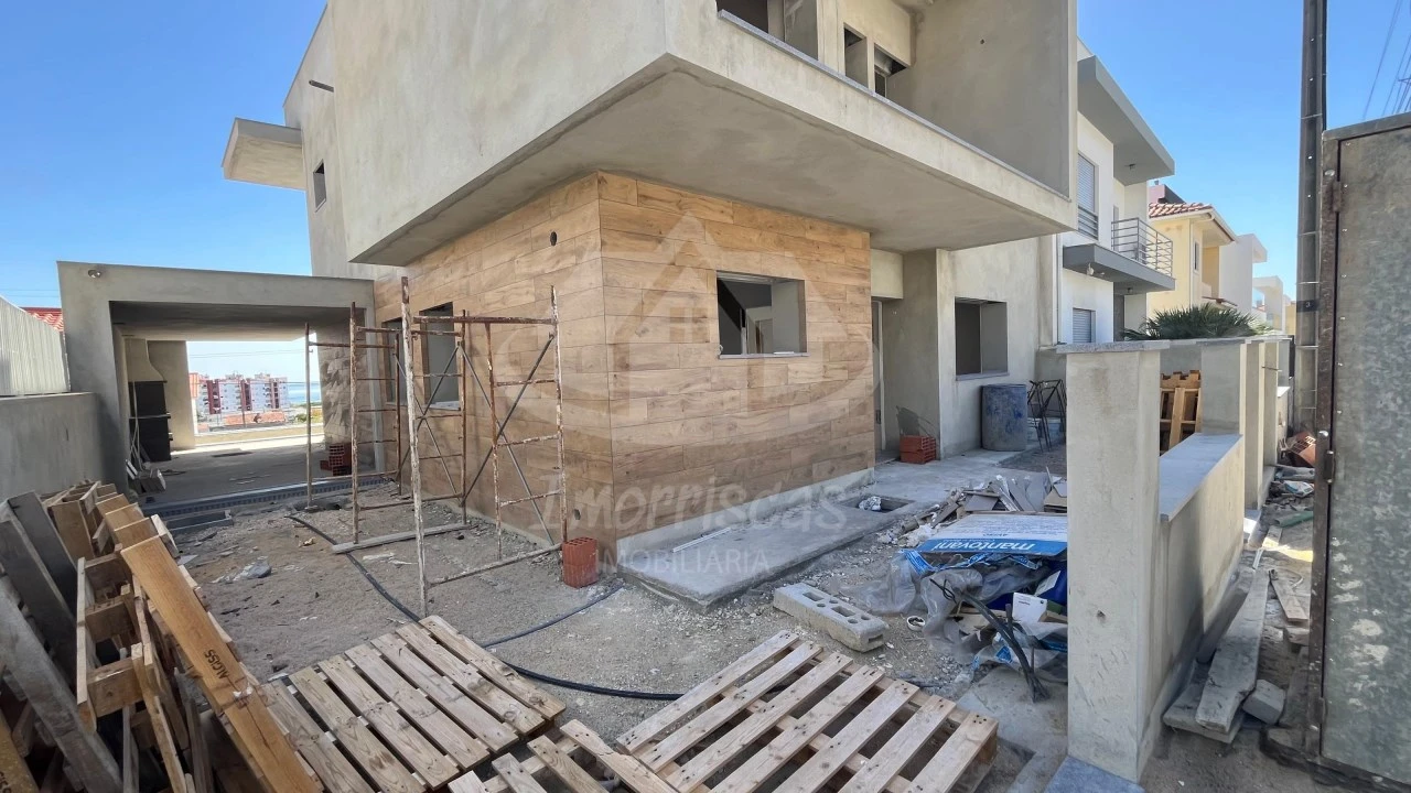 Moradia T4 para Venda em Santa Iria de Azoia, São João da Talha e Bobadela Foto 5