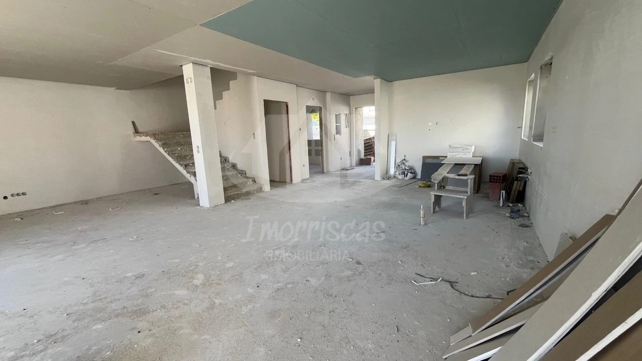 Moradia T4 para Venda em Santa Iria de Azoia, São João da Talha e Bobadela Foto 10