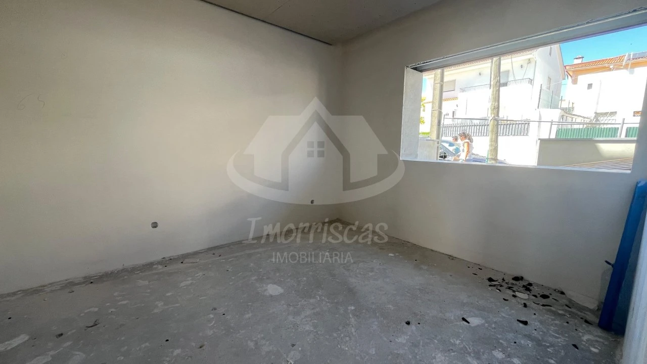 Moradia T4 para Venda em Santa Iria de Azoia, São João da Talha e Bobadela Foto 13