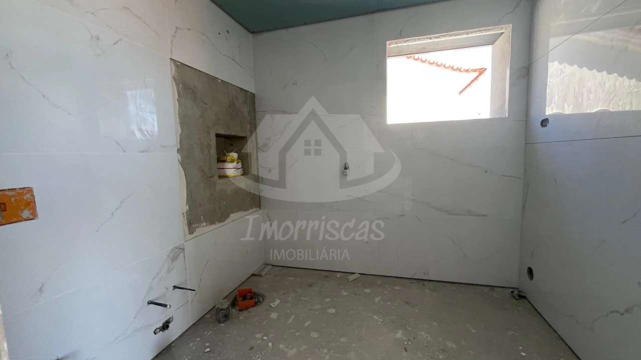 Moradia T4 para Venda em Santa Iria de Azoia, São João da Talha e Bobadela Foto 24