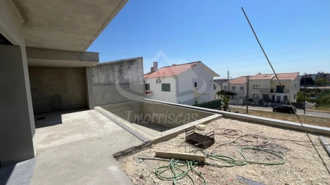 Moradia T4 para Venda em Santa Iria de Azoia, São João da Talha e Bobadela