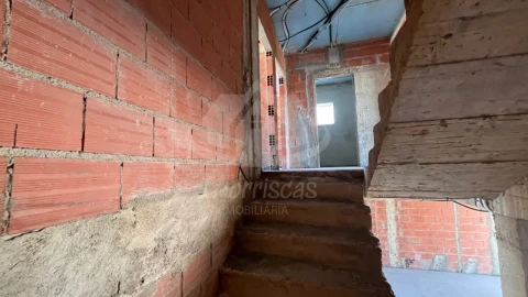 Moradia T4 para Venda em Santa Iria de Azoia, São João da Talha e Bobadela