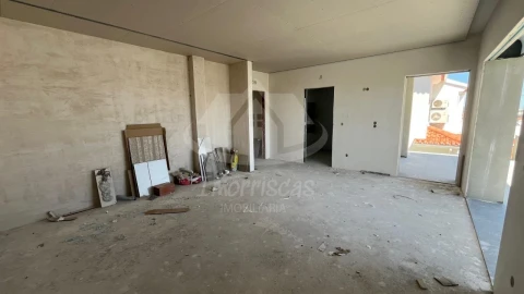 Moradia T4 para Venda em Santa Iria de Azoia, São João da Talha e Bobadela