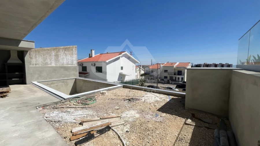 Moradia T4 para Venda em Santa Iria de Azoia, São João da Talha e Bobadela Foto 26