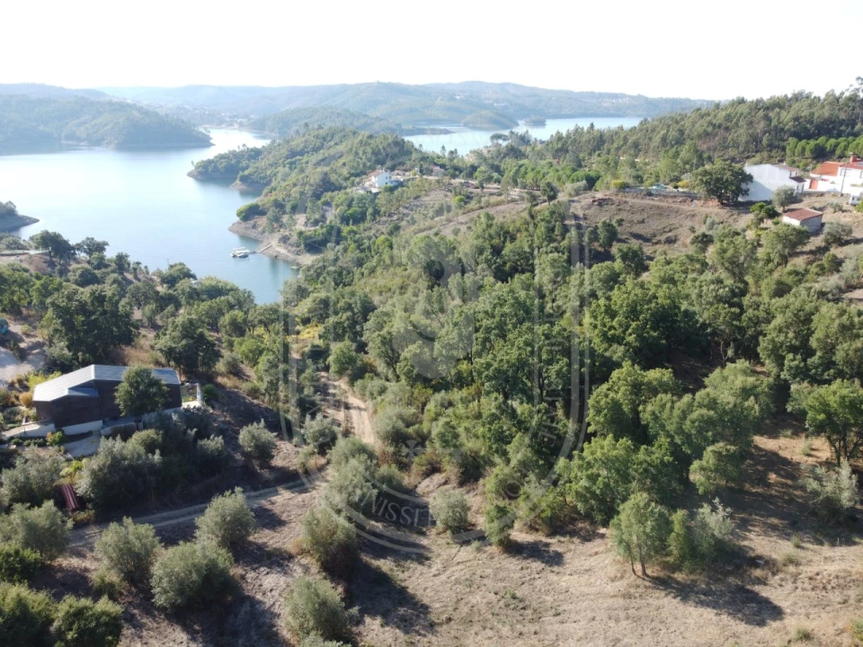 Terreno para Venda em Serra e Junceira Foto 4