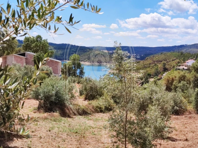 Terreno para Venda em Serra e Junceira Foto 16