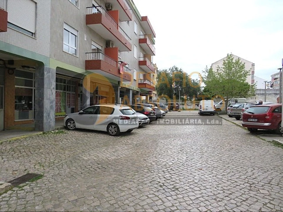 Loja para Venda em Alto do Seixalinho, Santo André e Verderena Foto 3