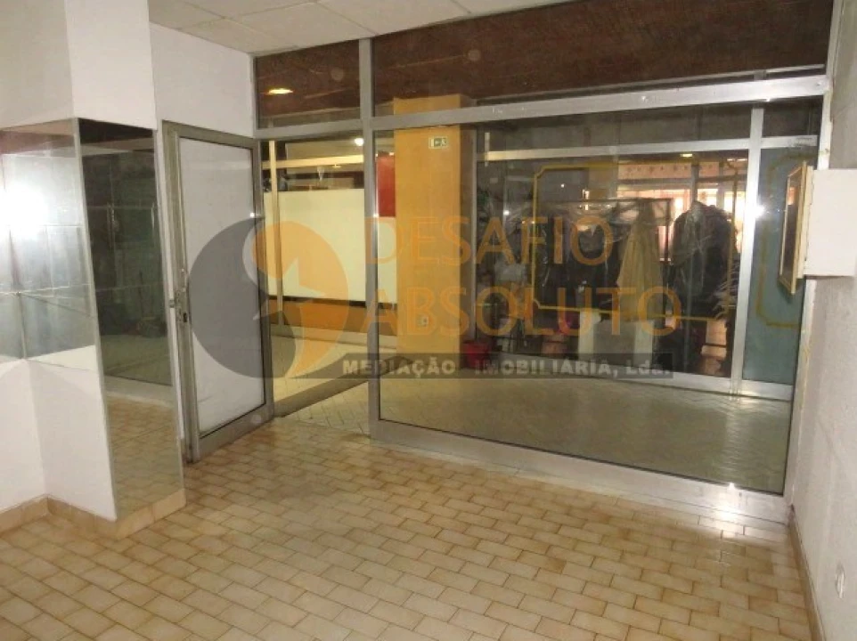 Loja para Venda em Alto do Seixalinho, Santo André e Verderena Foto 5