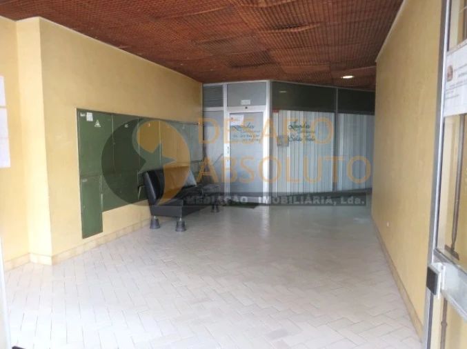 Loja para Venda em Alto do Seixalinho, Santo André e Verderena Foto 4