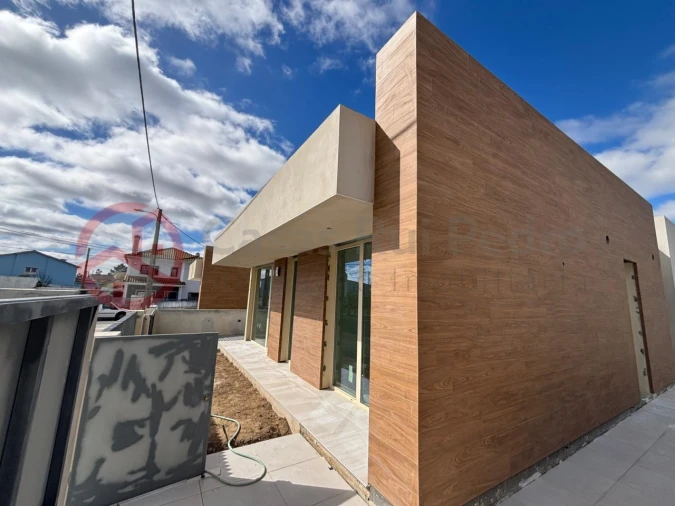 Moradia T3 para Venda em Corroios Foto 5