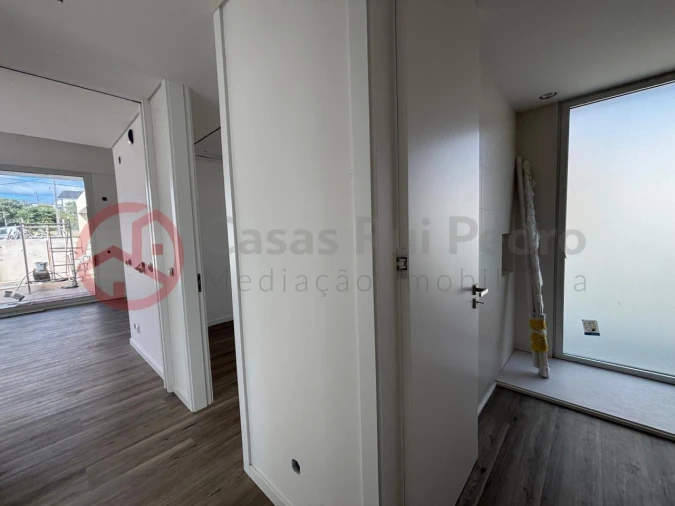 Moradia T3 para Venda em Corroios Foto 11