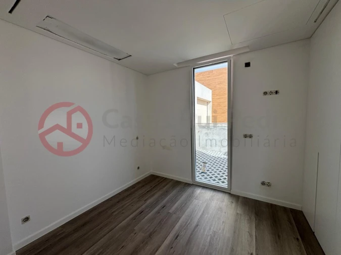 Moradia T3 para Venda em Corroios Foto 18