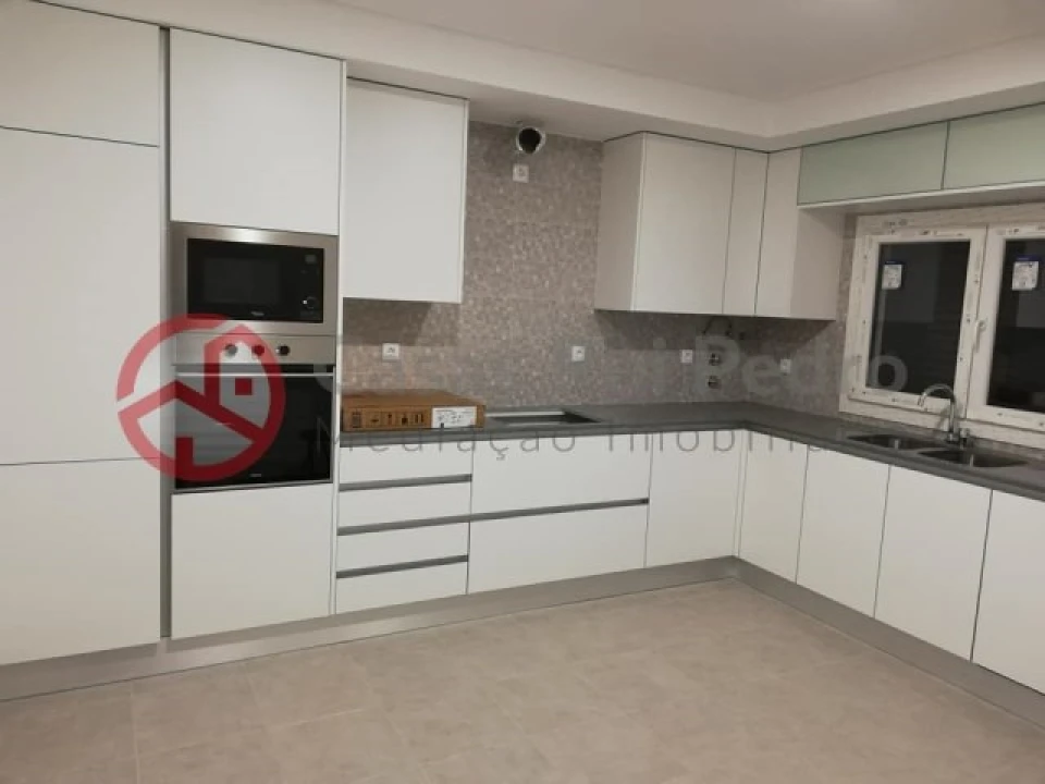 Moradia T3 para Venda em Fernao Ferro Foto 6