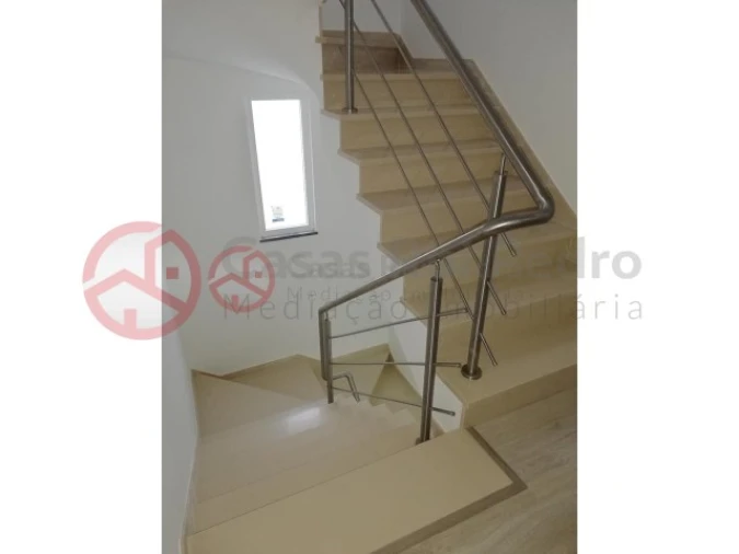 Moradia T3 para Venda em Fernao Ferro Foto 10