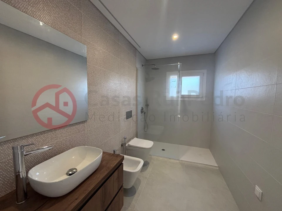 Moradia T3 para Venda em Fernao Ferro Foto 18