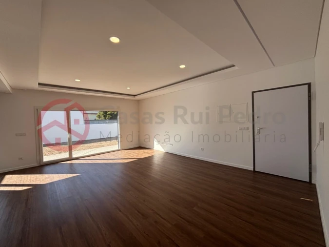 Moradia T3 para Venda em Fernao Ferro Foto 7