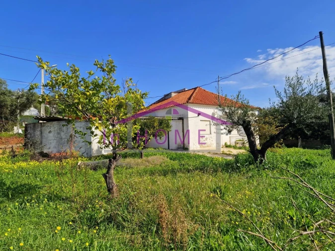 Moradia T3 para Venda em Salir Foto 2