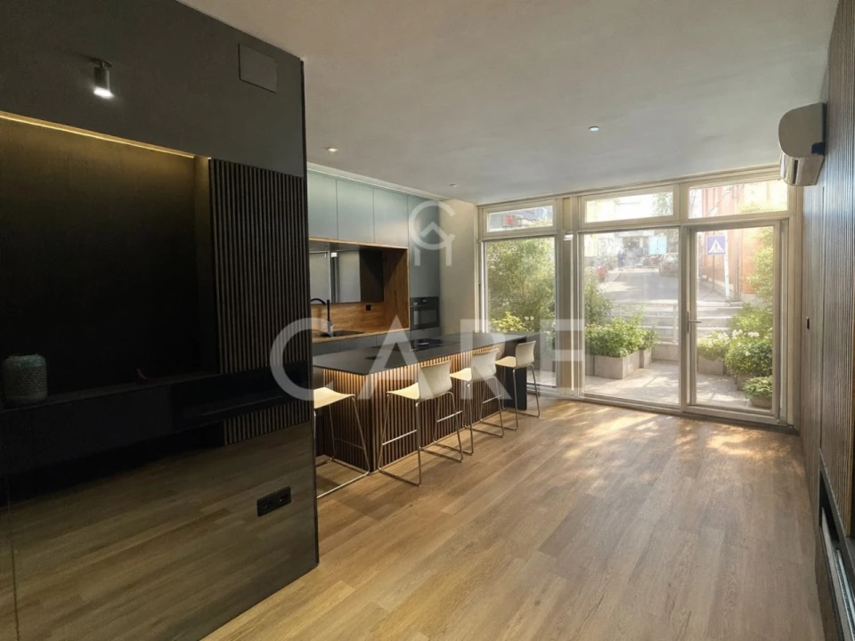 Apartamento T1 para Venda em Algés, Linda-A-Velha e Cruz Quebrada-Dafundo Foto 1